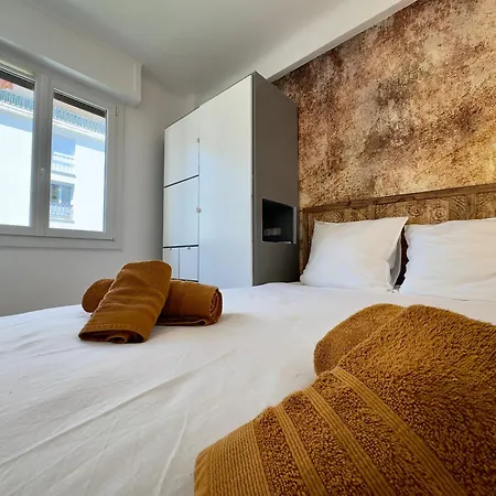 Velasquez Scls - Air Conditioning - Wifi - Baignoire Balnéo